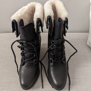 Sorel wedge boots. Black. Size 7.5
